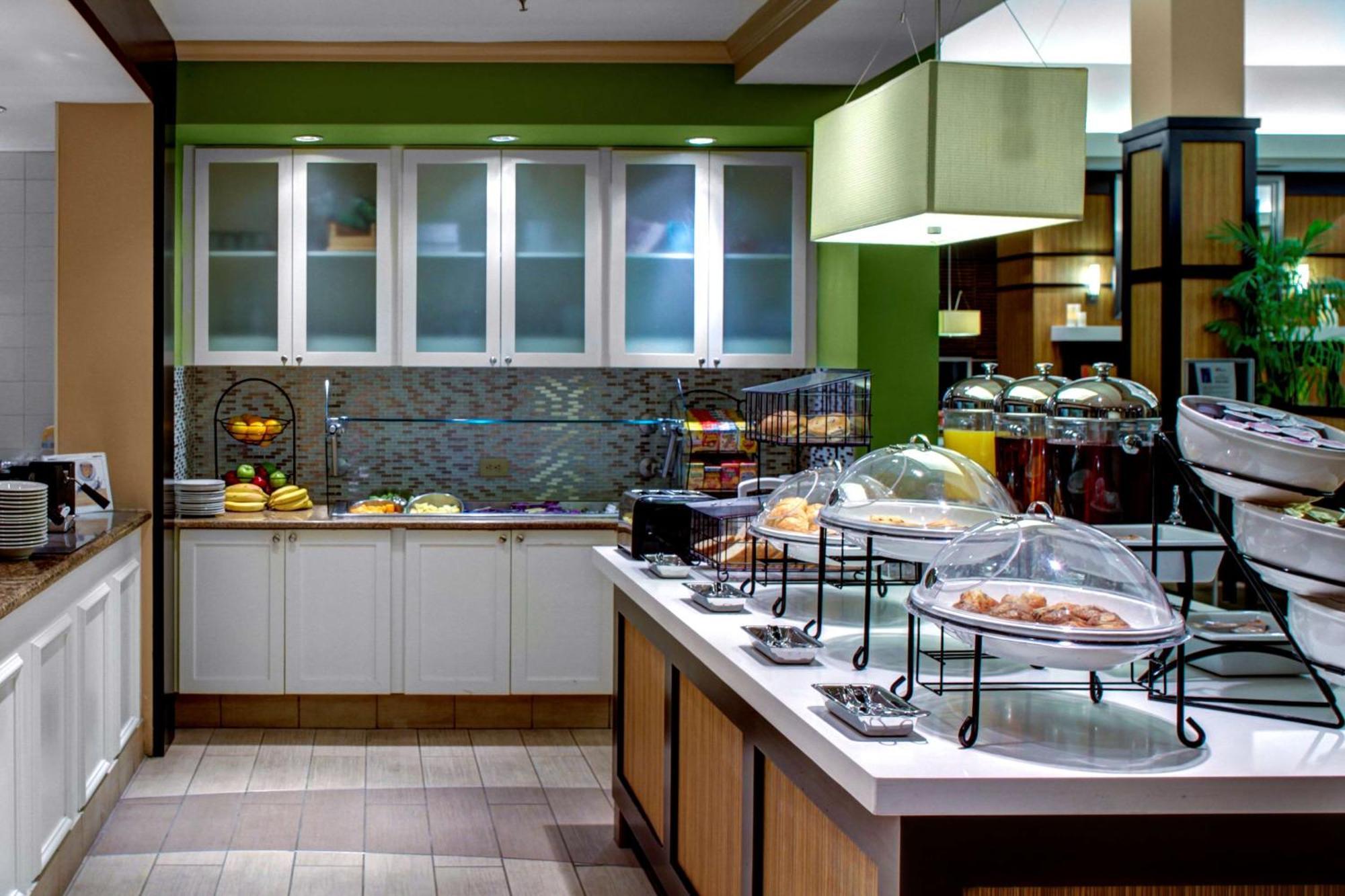 Hilton Garden Inn Atlanta North/Alpharetta Exterior photo