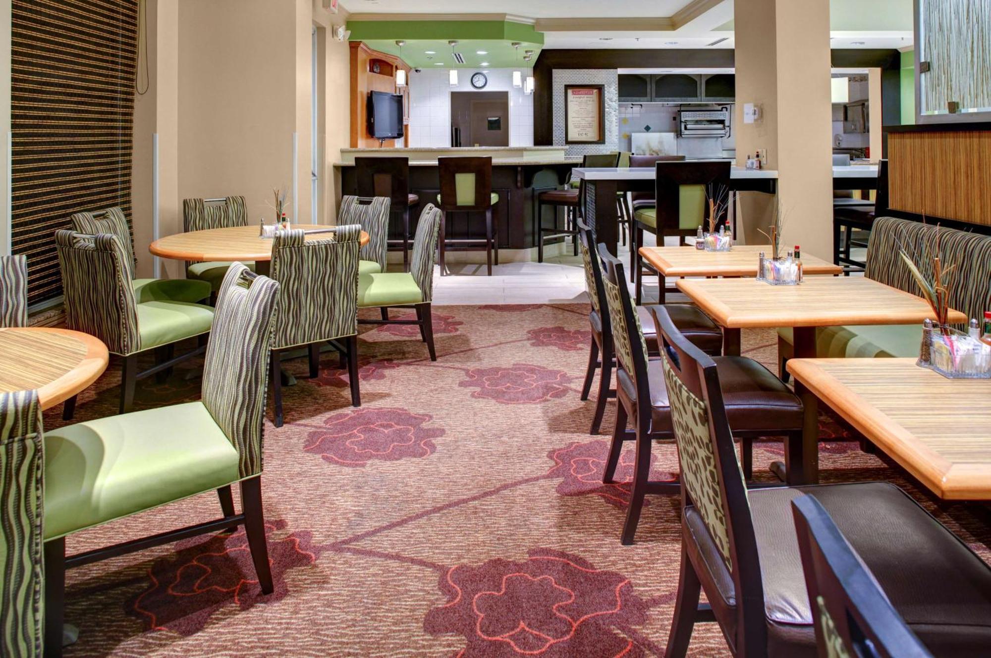 Hilton Garden Inn Atlanta North/Alpharetta Exterior photo